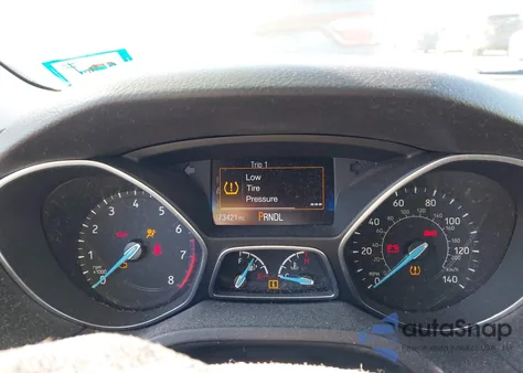 2015 Ford Focus S z USA, uszkodzony, nr VIN 1FADP3E25FL344526